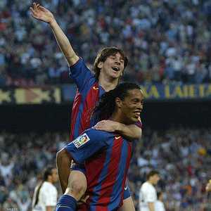 ميسي ورونالدينيو أيام برشلونة