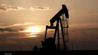 النفط يتراجع 4% مع فرض ترامب حظرا للسفر
