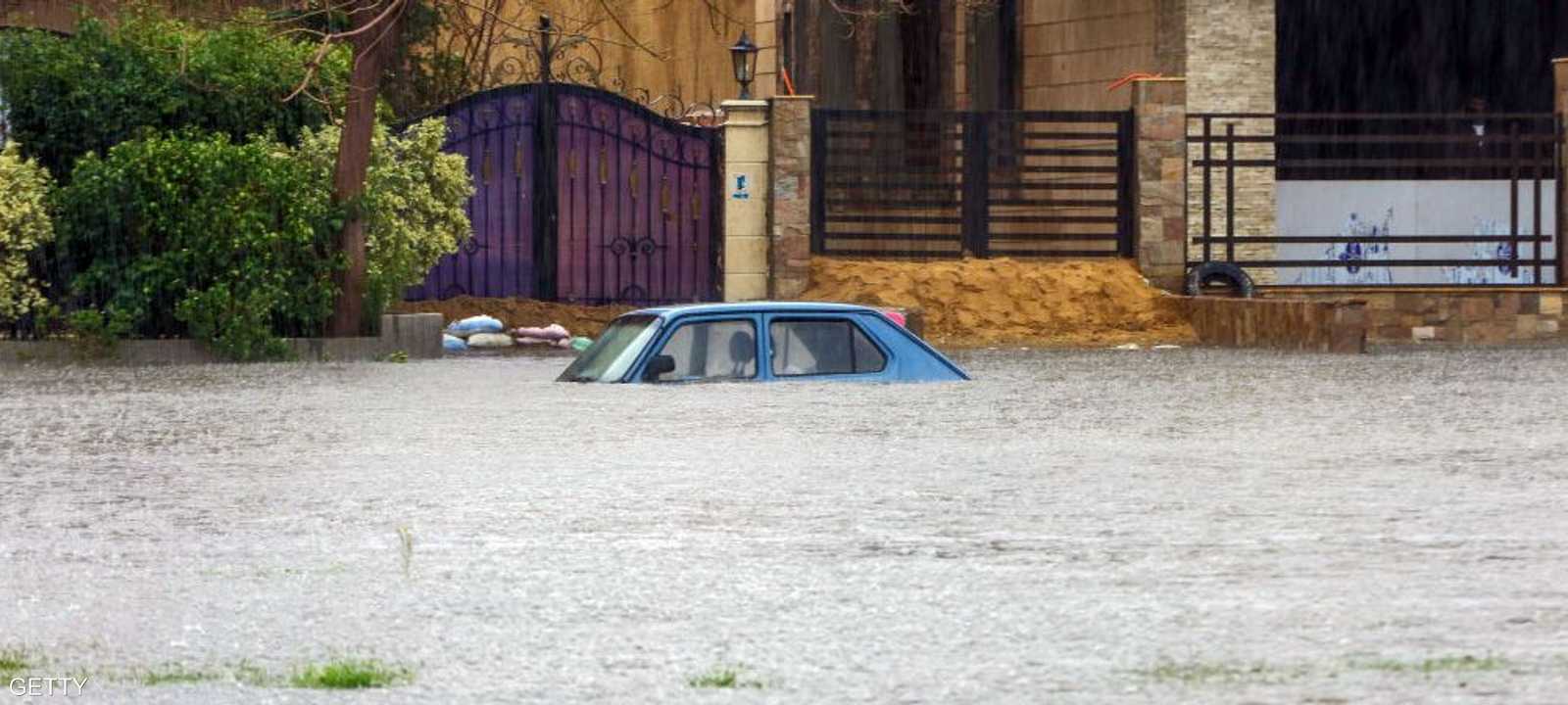 من منطقة القاهرة الجديدة بعد هطول الأمطار