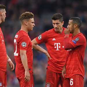 تياغو (يمين) سيضطر لخوض مباراة فريقه رغم مخاوف كورونا