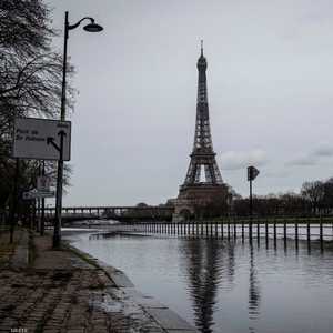 إغلاق "معالم فرنسا" حتى إشعار آخر