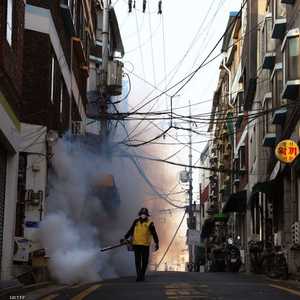 تعقيم الشوارع في كوريا الجنوبية لمواجهة كورونا