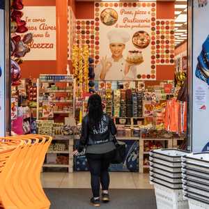 الرجل التقى عشيقته الإيطالية والتقط منها العدوى