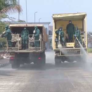 الجيش المصري يقوم بمهام تعقيم المؤسسات الحكومية