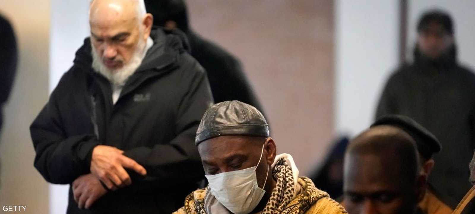 مركز الأزهر للفتوى: للدولة حق تقييد الشعائر