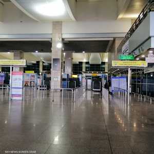 مطار القاهرة يدخل مرحلة "السكون التام"