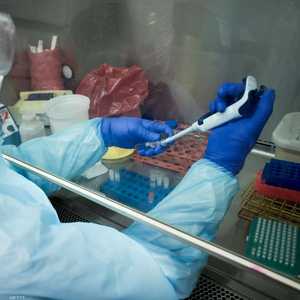 يسعى العالم جاهدا لإيجاد علاج لفيروس كورونا