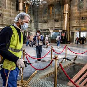 إجراءات لتعقيم المنشآت العامة في مصر