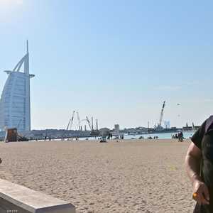 الإمارات اتخذت إجراءات لكبح انتشار كورونا