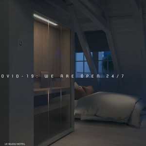 كتب على موقعه "كوفيد-19 نفتح على مدار الساعة طوال الأسبوع"