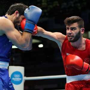 بدأت الدورة في 14 مارس خلف أبواب موصدة في وجه المشجعين.