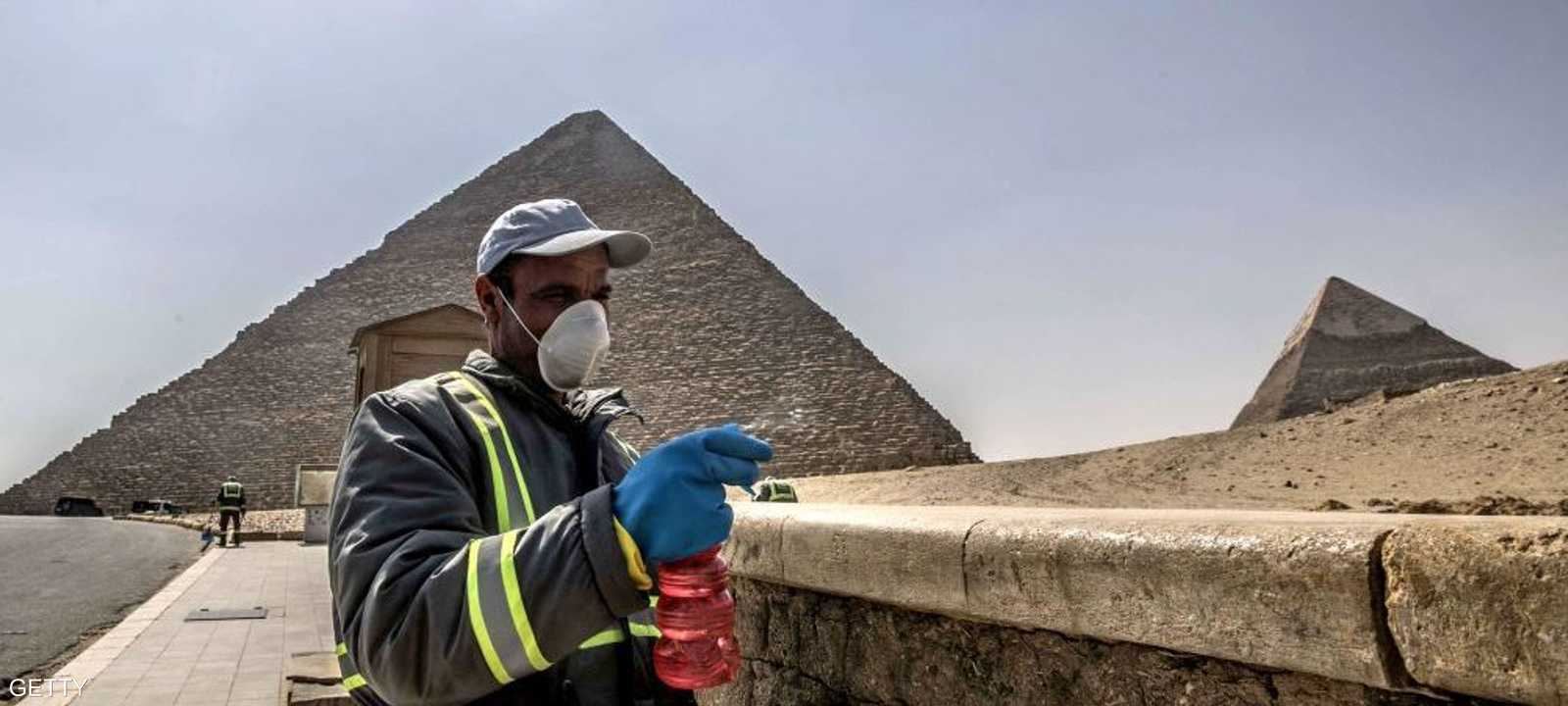 ذروة كورونا لم تبدأ في مصر "حتى الآن"