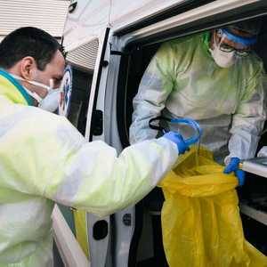 السلطات في بلجيكا مددت الإغلاق العام بسبب تفشي مرض كوفيد-19.