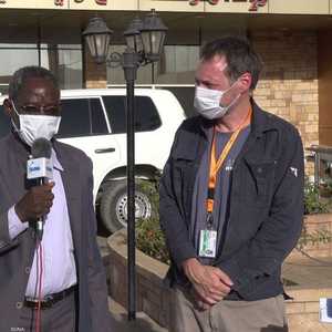 الإسباني مانويل مارتينيز أول من يشفى من كورونا في السودان