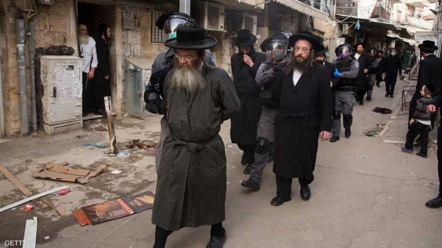 أوقفت الشرطة الإسرائيلية عددا من اليهود الحريديم