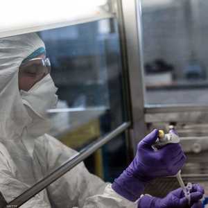 أرشيفية.. يتسابق العلماء لإيجاد لقاح لكورونا