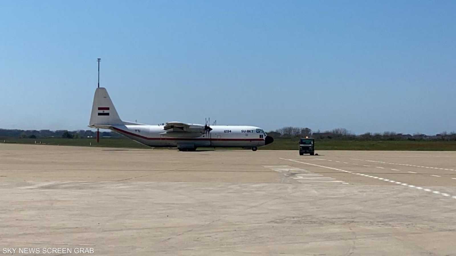 تحمل الطائرتان كميات من المستلزمات الطبية.