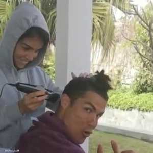 رونالدو وجورجينا.. فيديو من المنزل