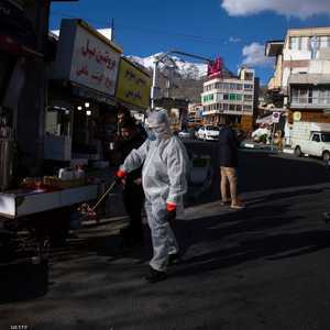 عملية تعقيم لمواجهة كورونا في طهران
