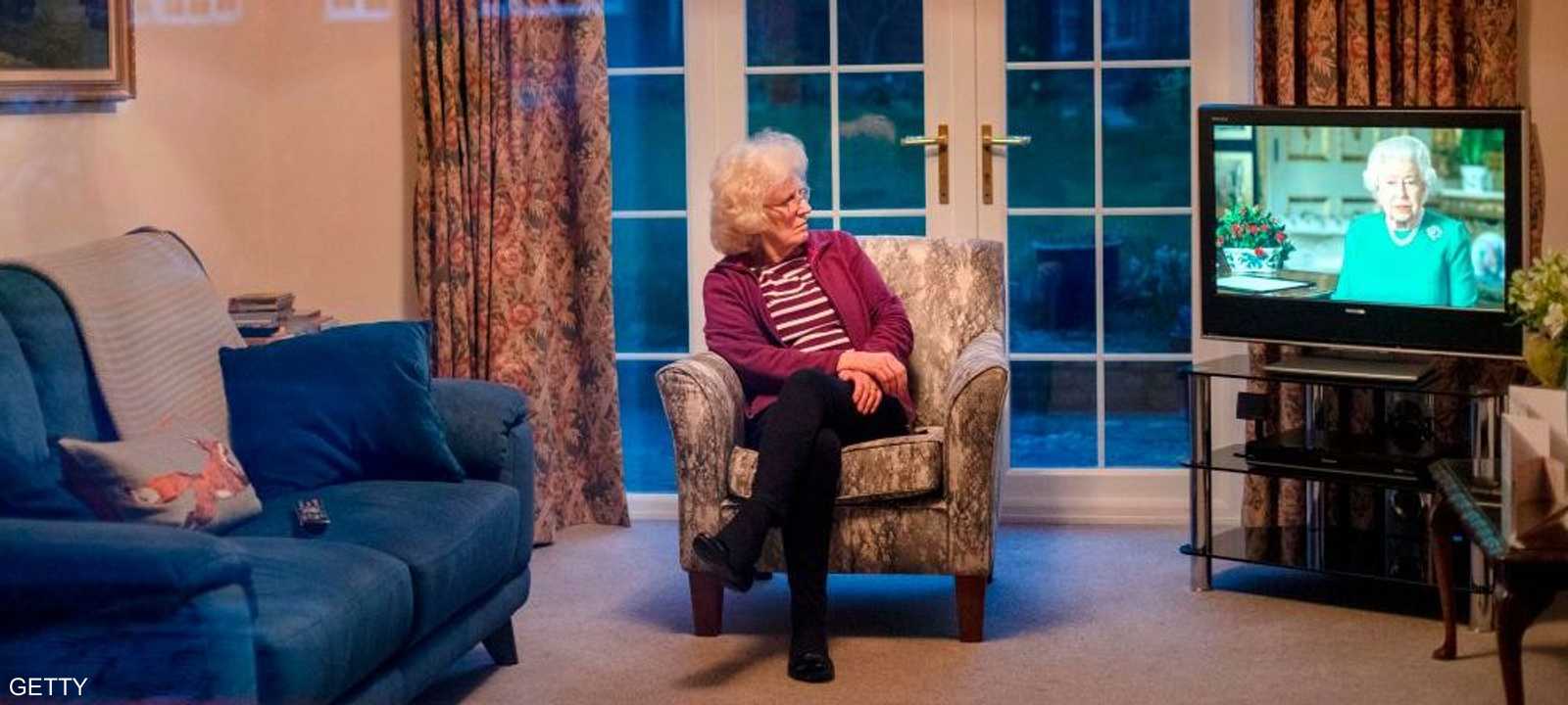 الملكة إليزابيث في خطاب تلفزيوني موجه للشعب البريطاني