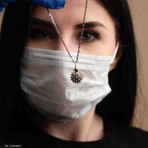 القلادة حققت مبيعات كبيرة في فترة وجيزة