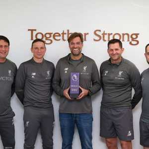 الطاقم التدريبي لليفربول