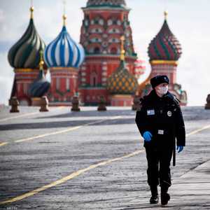 شرطيان في الساحة الحمراء بموسكو.. أرشيفية