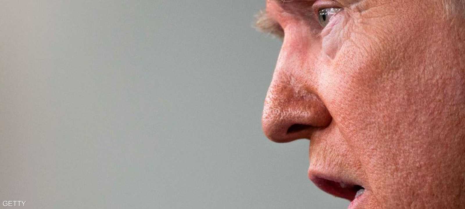 ترامب يواجه أوقاتا صعبة بسبب كورونا