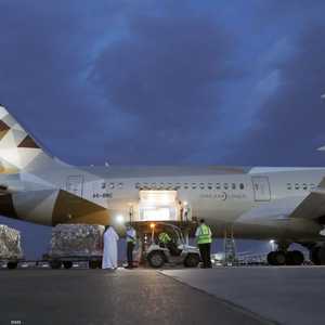 طائرة المساعدات الإماراتية قبل إقلاعها صوب قبرص