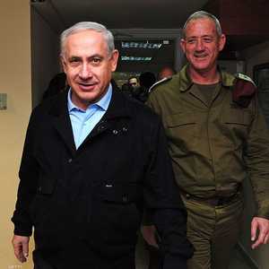 غانتس ونتانياهو.. ابتسامات من الماضي