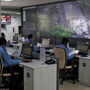 من داخل غرفة المراقبة في مومباي