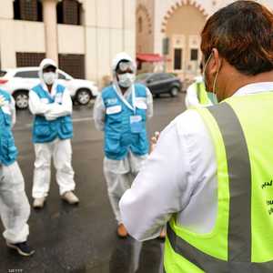 تنفذ الإمارات حملة التعقيم منذ 26 مارس.