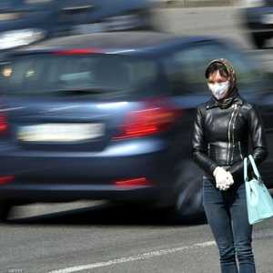 وصفت المرأة أعراضا عصبية غربية بعد الشفاء من كورونا