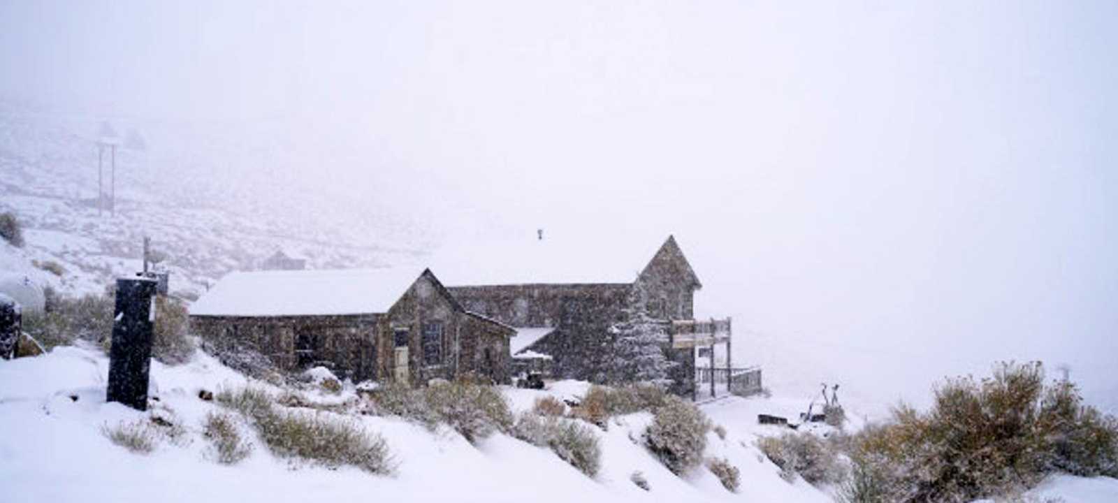 أندروود عزل وحيدا في بلدة أشباح مهجورة ومعزولة