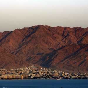 منظر عام لمدينة العقبة الأردنية المطلة على البحر الأحمر