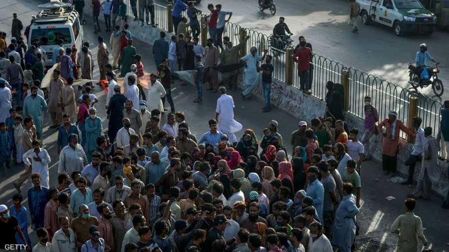 تجمع بالآلاف في باكستان.