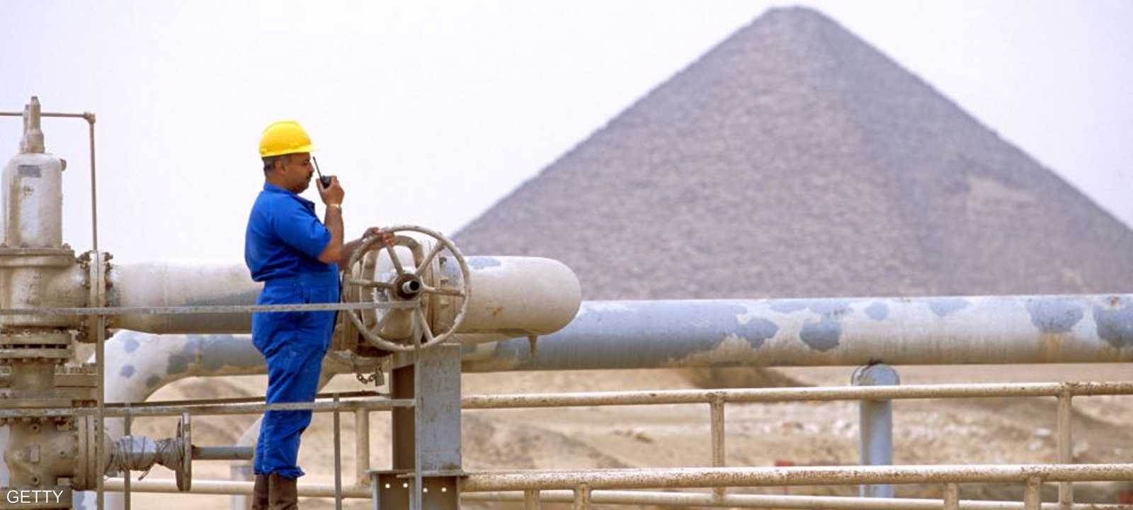 مصفاة لتكرير الغاز في صحراء مصر الغربية - أرشيف