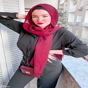 حققت النيابة مع حنين حسام.