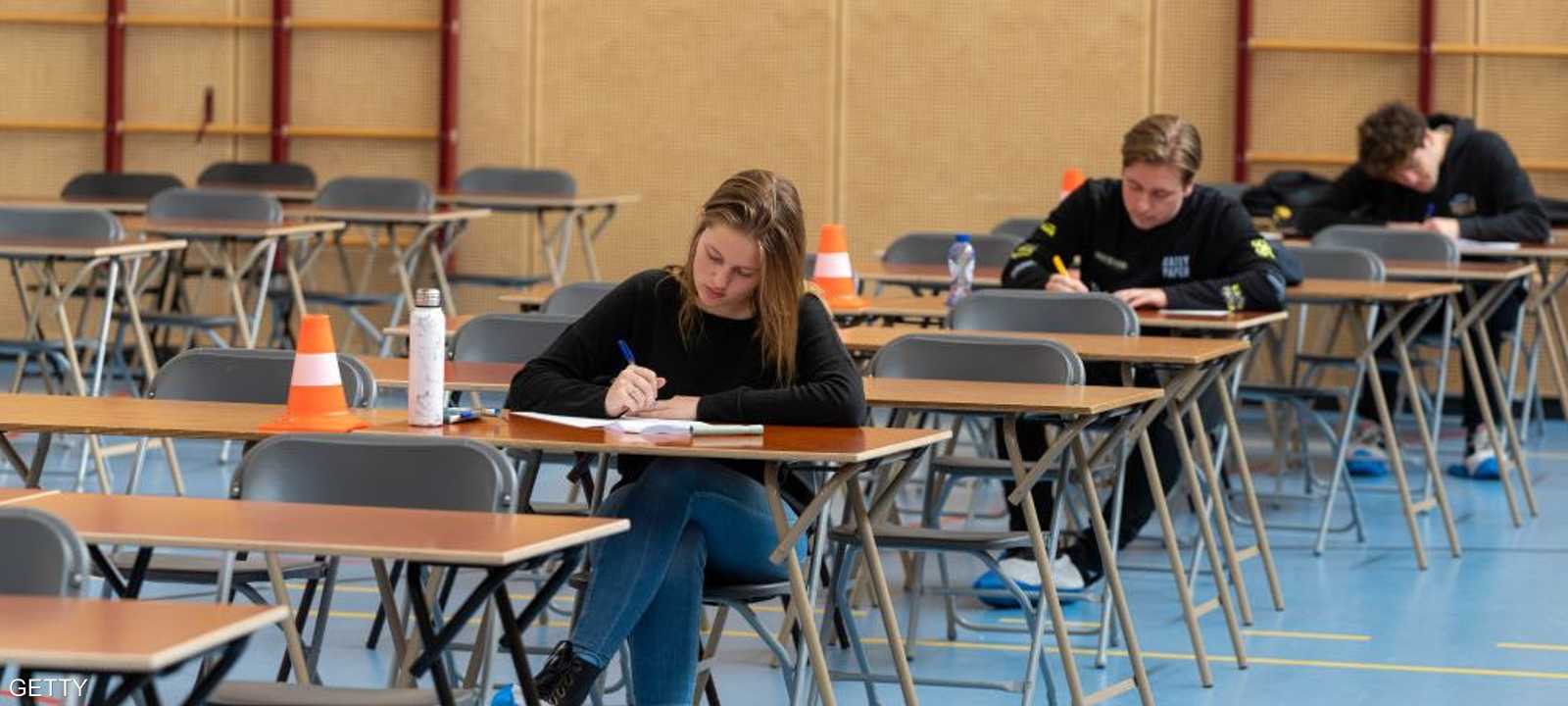 الحكومة الهولندية ستعيد في 11 مايو فتح المداس الابتدائية