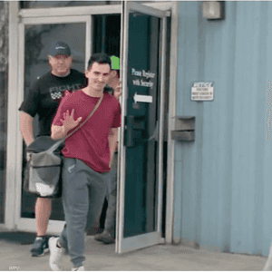 العمال حظوا بإشادة واسعة