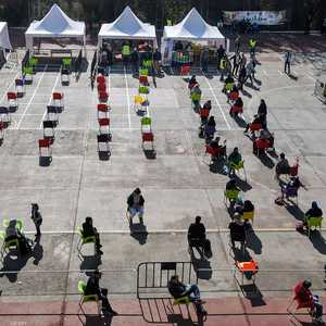 سوق أقيم في ملعب بالجزائر العاصمة