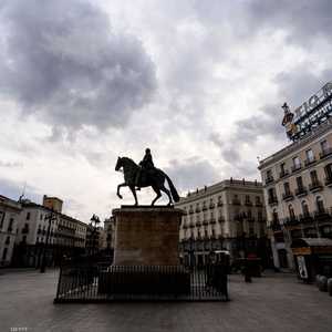 الحكومة الإسبانية ستكشف الثلاثاء خطّة موسّعة للخروج من الإغ