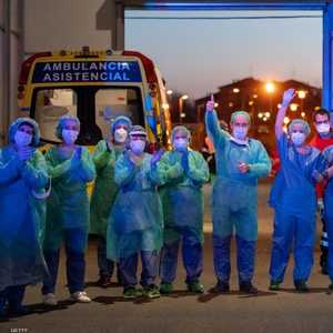 أرشيفية لمجموعة من العاملين في القطاع الطبي بإسبانيا