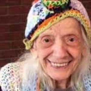 أنجلينا فريدمان تبلغ من العمر 101 سنة