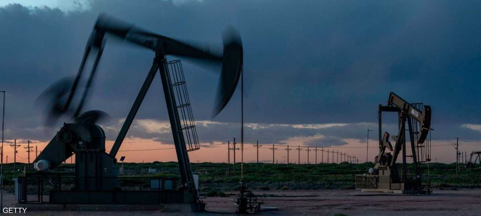 ارتفعت أسعار النفط الجمعة لتواصل مكاسب الجلسة السابقة