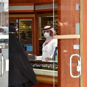 أُعيد بشكل جزئي فتح مراكز التسوق في السعودية الأربعاء الماضي