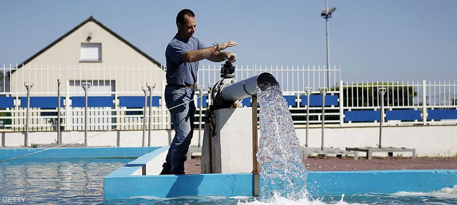 العلماء يخشون موجة تفش ثانية