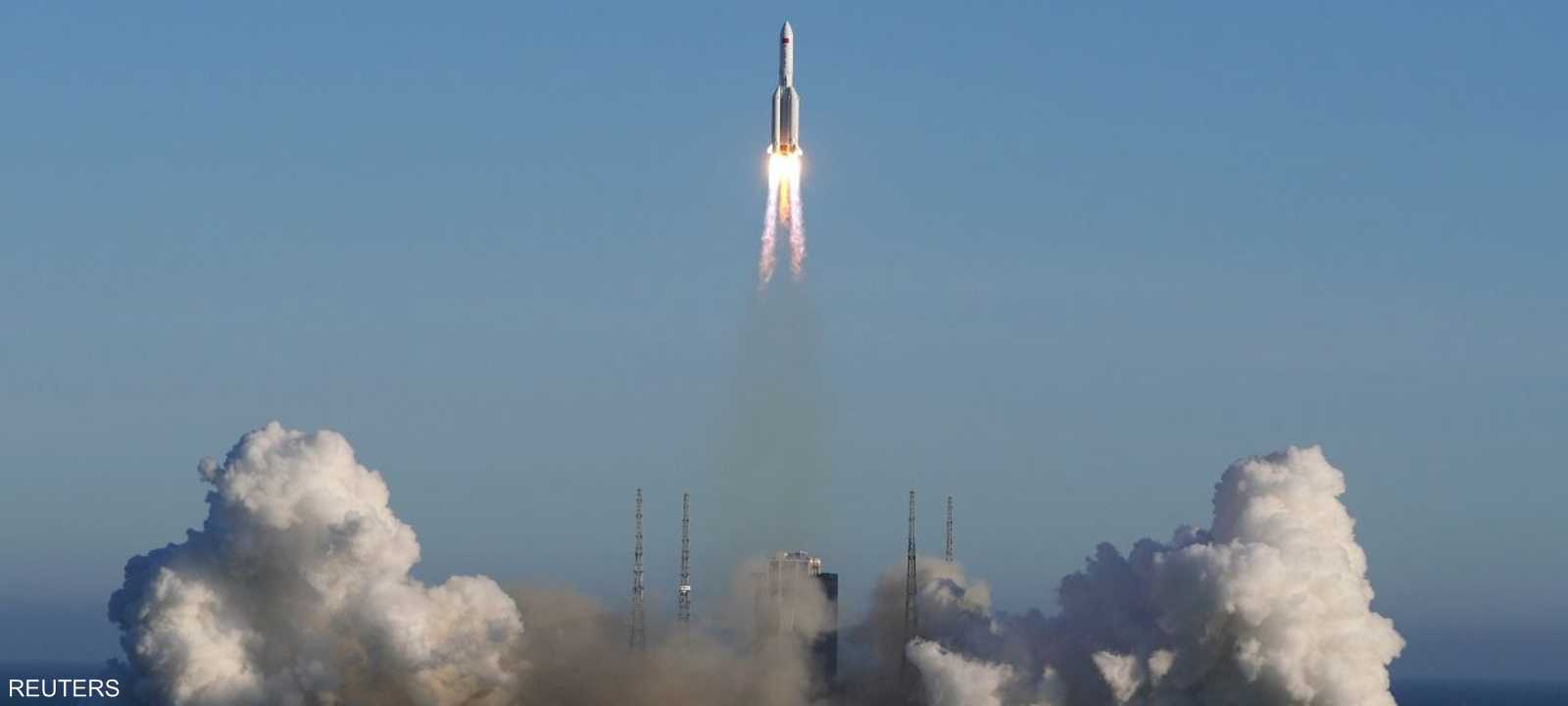 صاروخ لونغ مارتش 5 بي يحمل مركبة فضائية جديدة