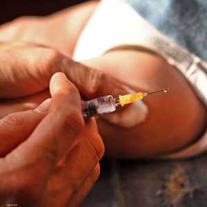 الناشطون يقللون من خطورة كورونا