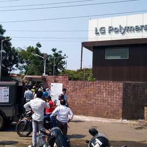 الحادث وقع بمصنع تشغله شركة "إل جي بوليمرز"